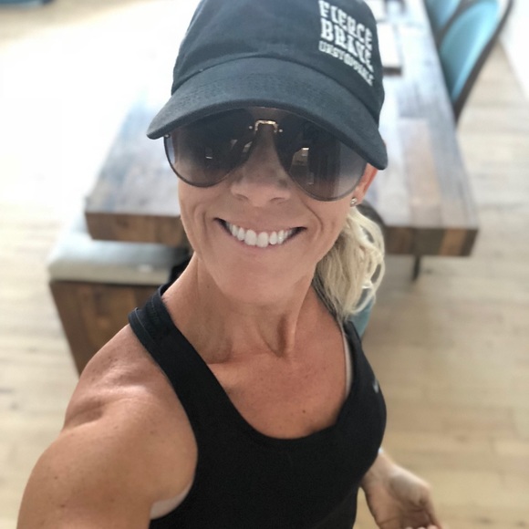 Meet your Posher, Jen - Picture 2 of 3